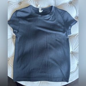 Lululemon size 2 Swiftly Tech Short-Sleeve Shirt